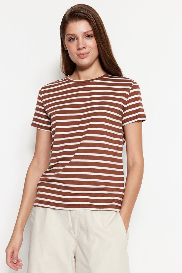 Trendyol Trendyol T-Shirt - Brown - Regular