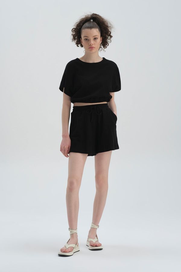 Dagi Dagi Shorts - Black - Normal Waist