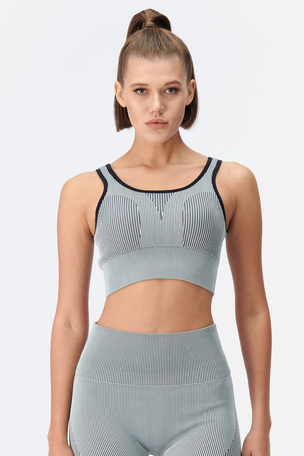 Dagi Dagi Sports Bra - Gray - Geometric pattern