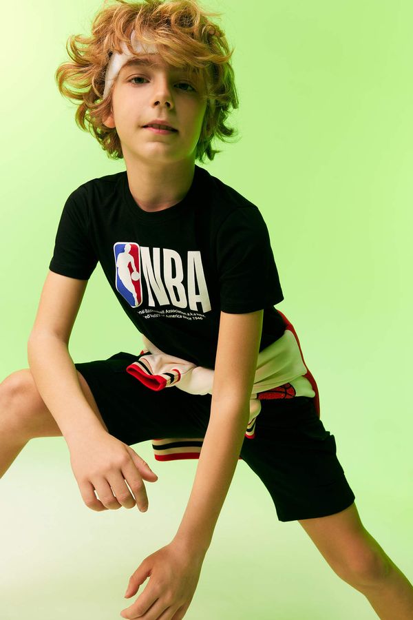 DEFACTO Boy Defacto Fit NBA Licensed Regular Fit Crew Neck Short Sleeved T-Shirt