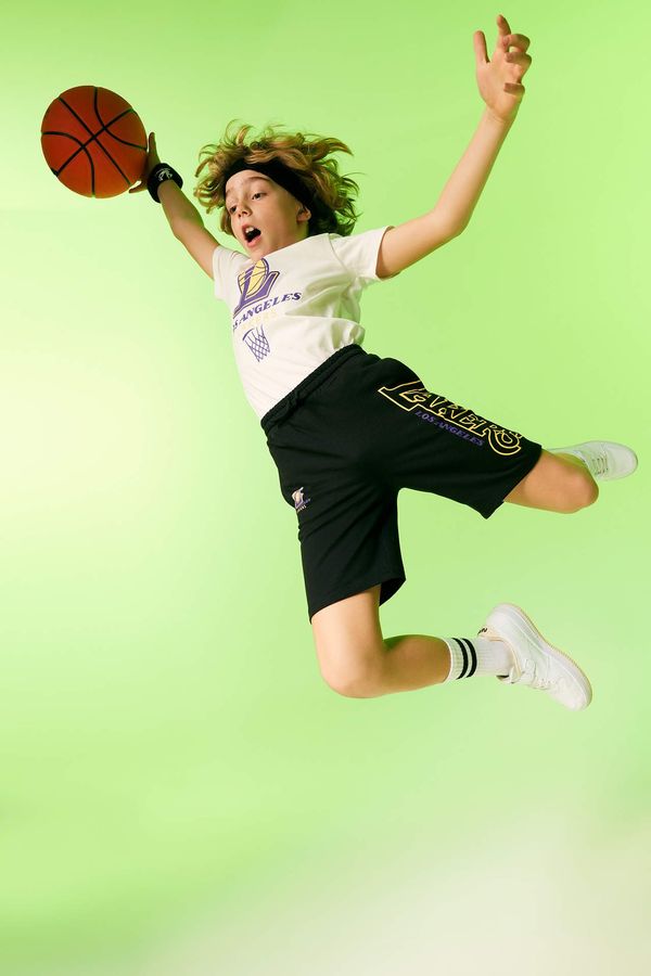 DEFACTO Boy Defacto Fit Regular Fit NBA Los Angeles Lakers Licensed Sweatshirt Fabric Shorts
