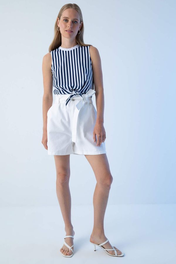 DEFACTO DEFACTO Baggy Fit Belted Mini Short