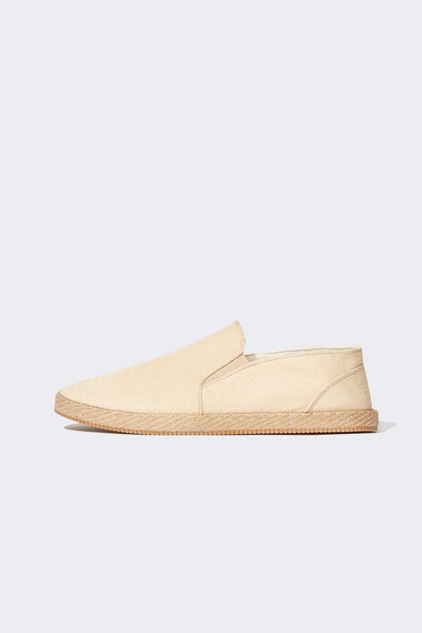 DEFACTO DEFACTO Basic Flat Shoes