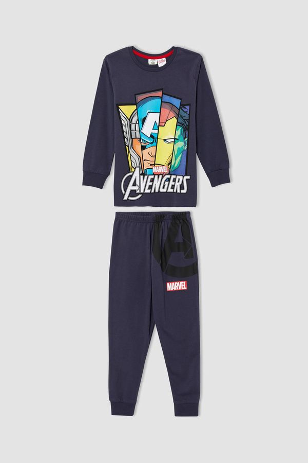DEFACTO DEFACTO Boy Avengers Licenced Long Sleeve Sweatshirt & Sweatpants Set