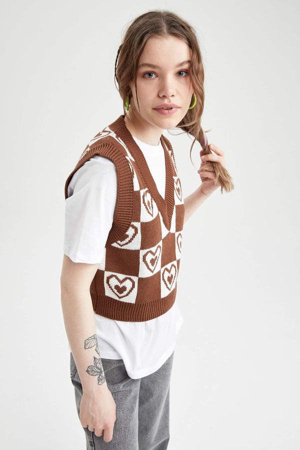 DEFACTO DEFACTO Coool Crop Heart Patterned V Neck Knitwear Sweater