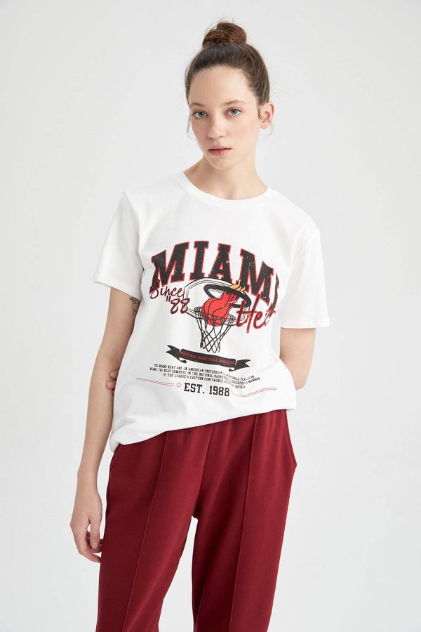 DEFACTO Defacto Fit NBA Miami Heat Standard Fit Crew Neck Short Sleeve T-Shirt