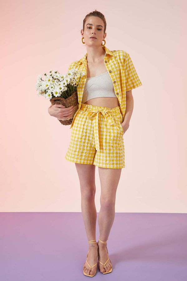 DEFACTO DEFACTO Gingham High Waisted Belted Mini Shorts