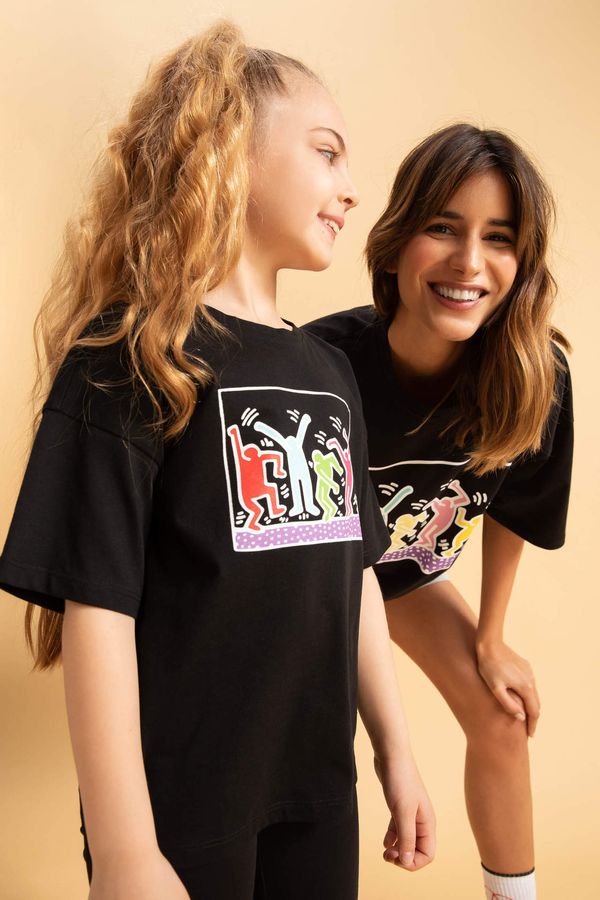 DEFACTO DEFACTO Girl Keith Haring Regular Fit Short Sleeve T-Shirt