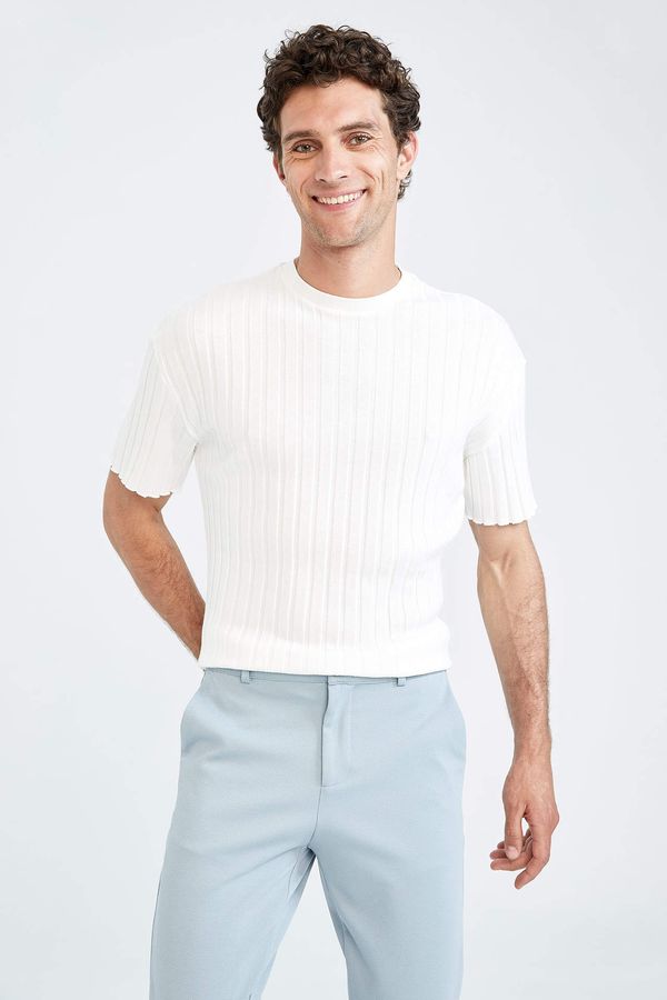 DEFACTO DEFACTO Oversize Fit Crew Neck Line Textured Short Sleeve Knitwear T-Shirt