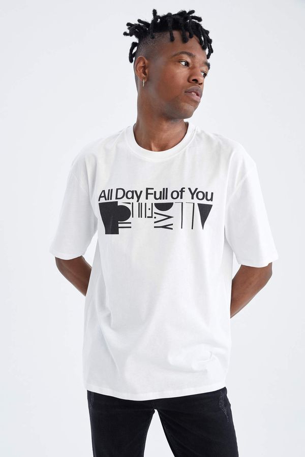 DEFACTO DEFACTO Oversize Fit Crew Neck Short Sleeve Slogan Print T-Shirt