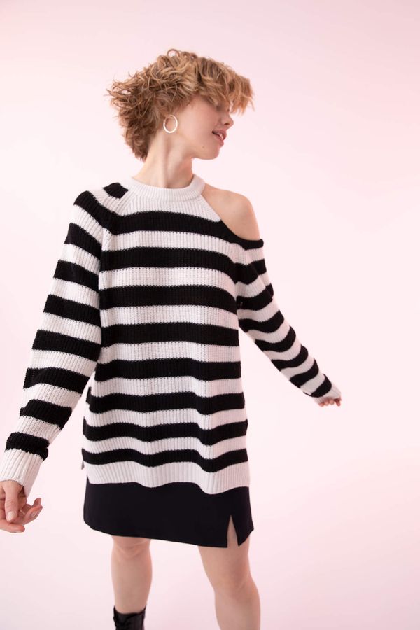 DEFACTO DEFACTO Oversize Fit Cut Out Striped Jumper