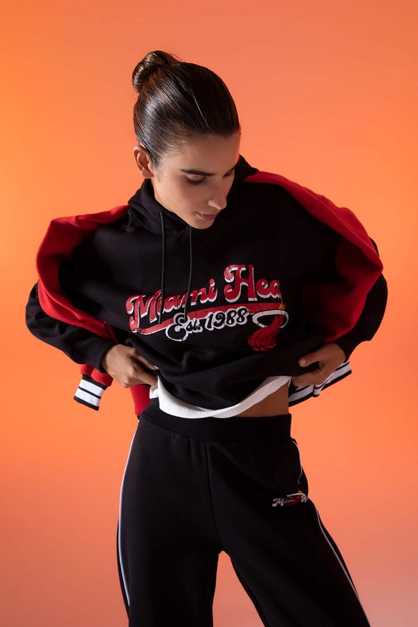 DEFACTO DEFACTO Oversize Fit Licensed by the NBA Miami Heat Sweatshirt