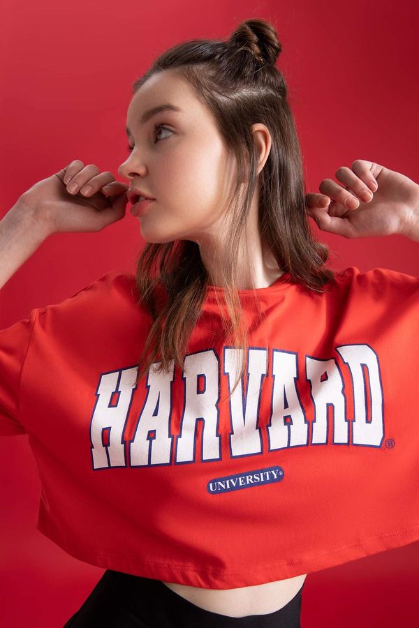 DEFACTO DEFACTO Oversized Short Sleeve Harvard University Printed Crop T-Shirt