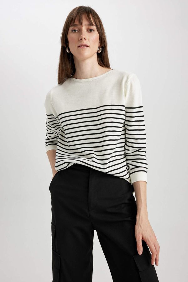 DEFACTO DEFACTO Regular Fit Crew Neck Striped Sweater