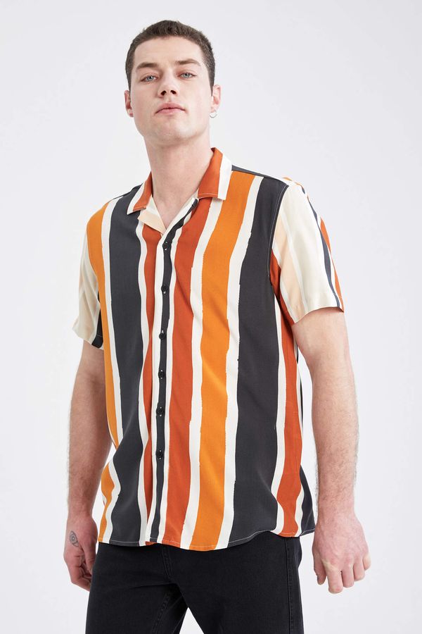 DEFACTO DEFACTO Regular Fit Short Sleeve Colour Block Striped Shirt