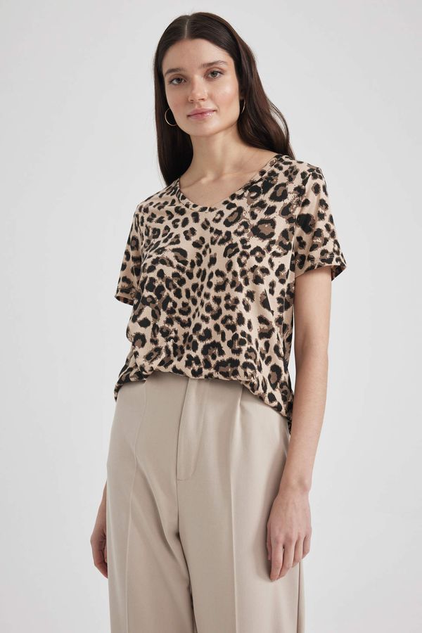 DEFACTO DEFACTO Regular Fit Short Sleeve Leopard Print T-Shirt