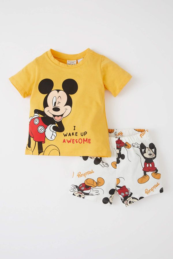 DEFACTO DEFACTO Regular Fit Short Sleeve Mickey Mouse Print Pyjama Set