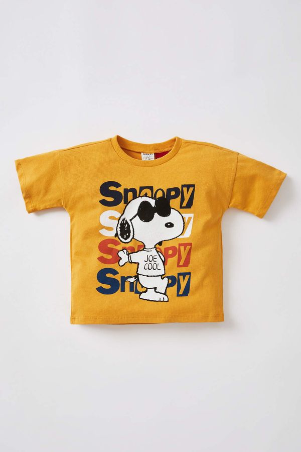 DEFACTO DEFACTO Regular Fit Short Sleeve Snoopy Printed T-Shirt