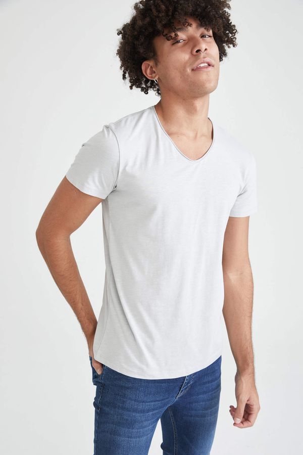 DEFACTO DEFACTO Slim Fit Basic V-Neck Short Sleeve T-Shirt