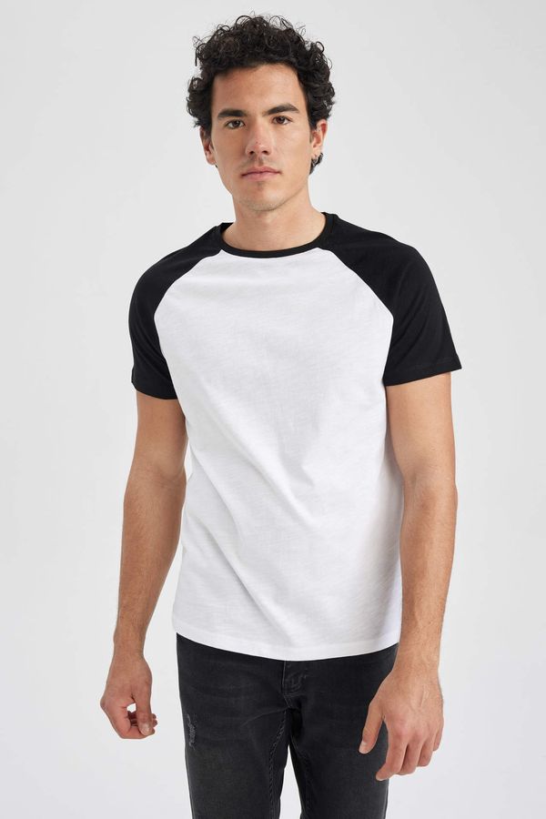 DEFACTO DEFACTO Slim Fit Crew Neck T-Shirt