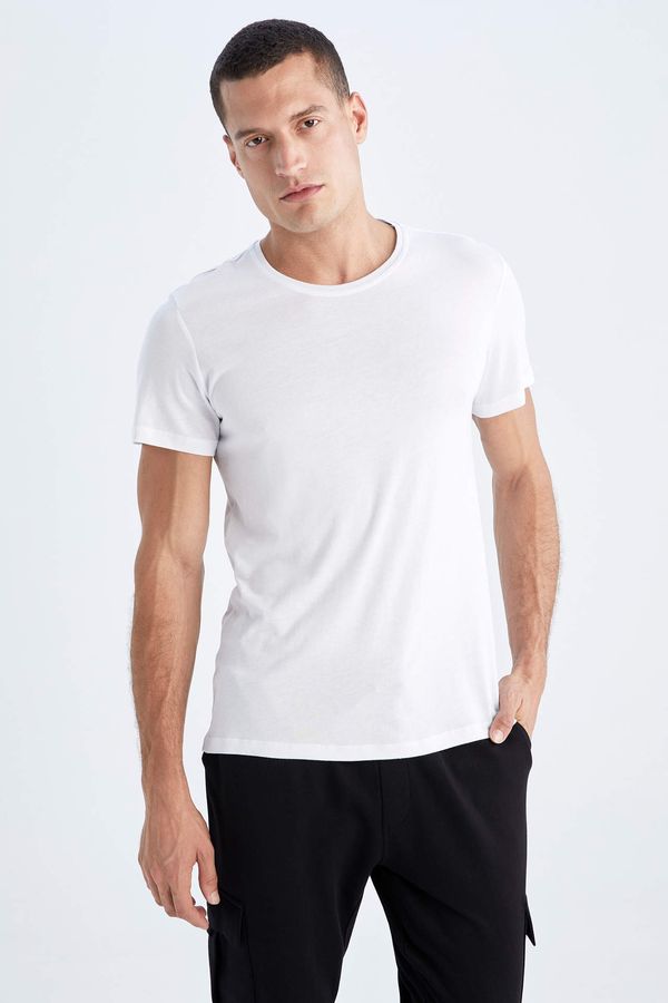 DEFACTO DEFACTO Slim Fit Crew Neck T-Shirt