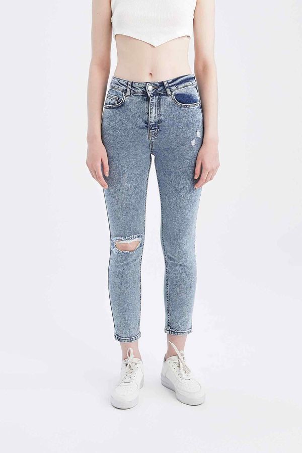 DEFACTO DEFACTO Slim Fit High Waist Ripped Detailed Jean Trousers