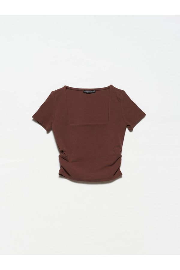 Dilvin Dilvin T-Shirt - Brown - Fitted