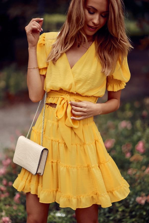 FASARDI Beautiful yellow miniskirt with ruffles
