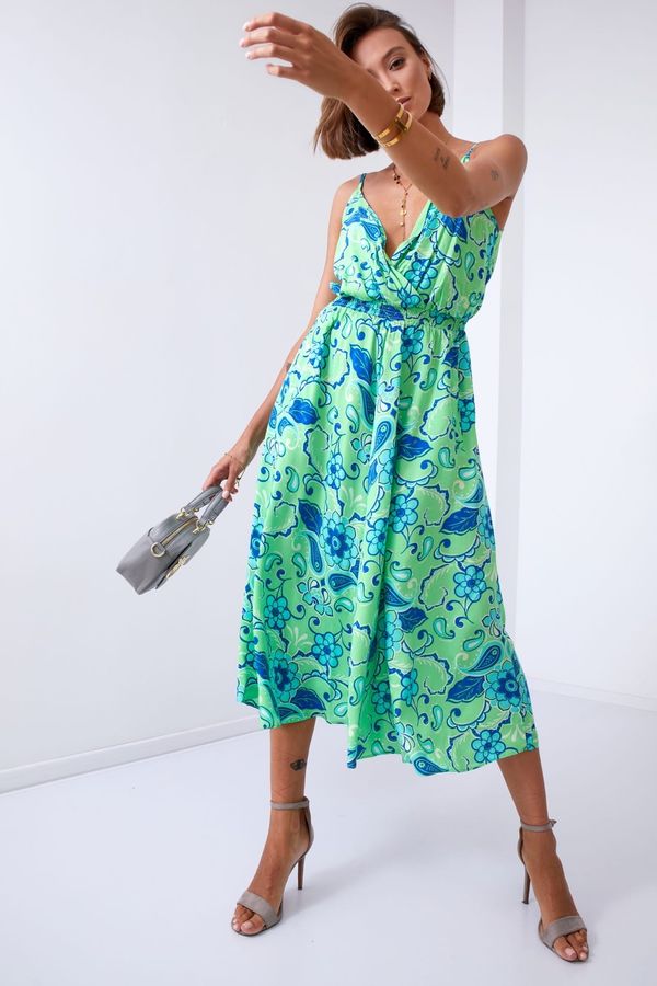 FASARDI Patterned summer dress on hangers in green