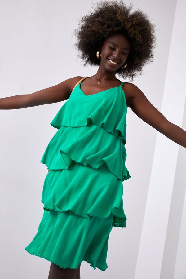 FASARDI Zelené letní šaty na ramínka s volánky