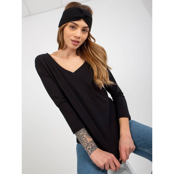 Fashionhunters Basic black cotton blouse with a neckline