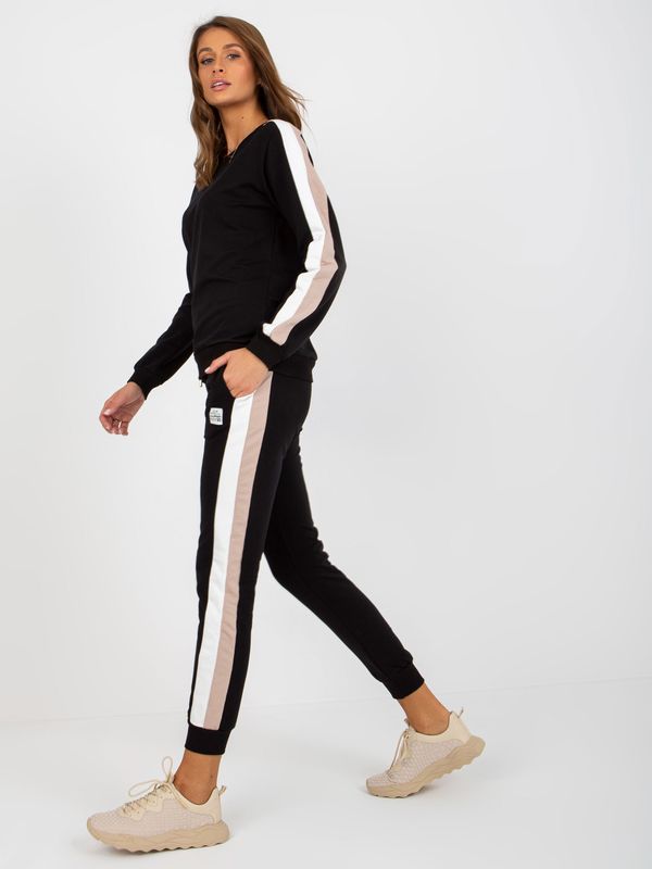 Fashionhunters Basic black sweatshirt set with stripes