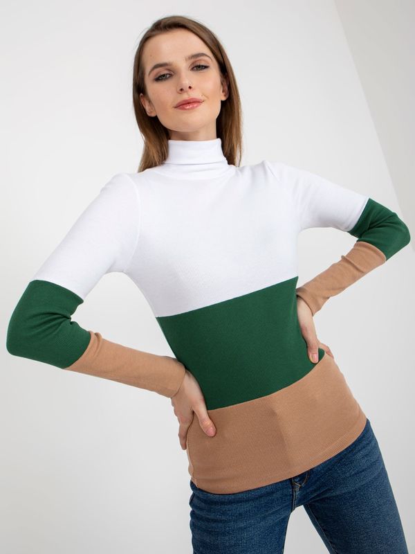 Fashionhunters Basic white and dark green ribbed turtleneck blouse
