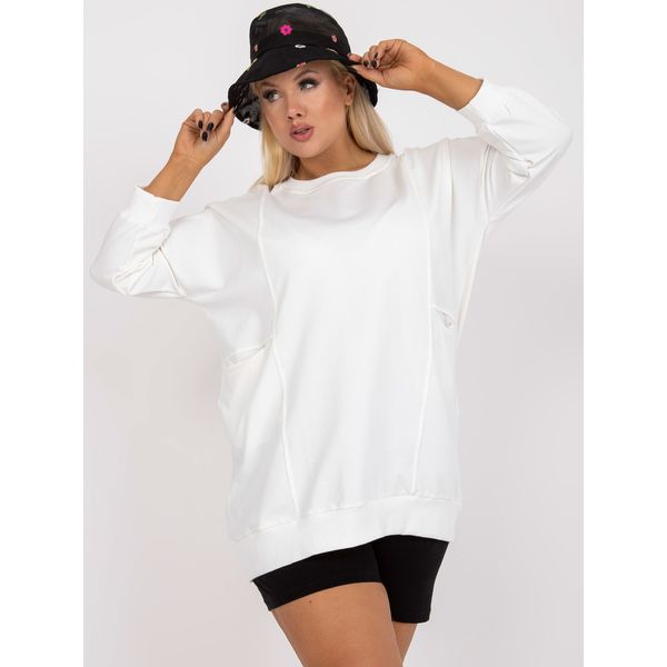 Fashionhunters Basic white plus size cotton blouse