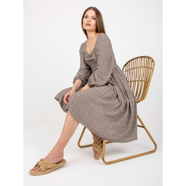 Fashionhunters Beige midi dress with viscose prints ZULUNA