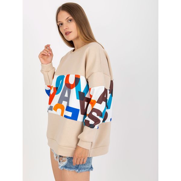 Fashionhunters Beige oversized sweatshirt from Madalynn