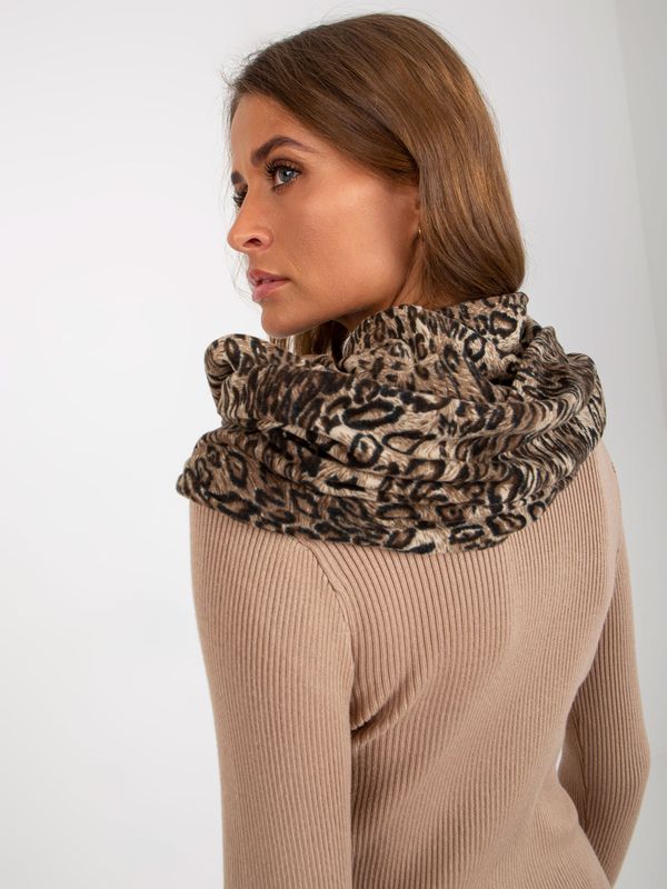 Fashionhunters Beige women's chimney scarf with spots