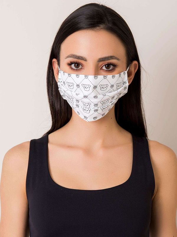 Fashionhunters Biała maska ochronna z nadrukiem zwierzęcym