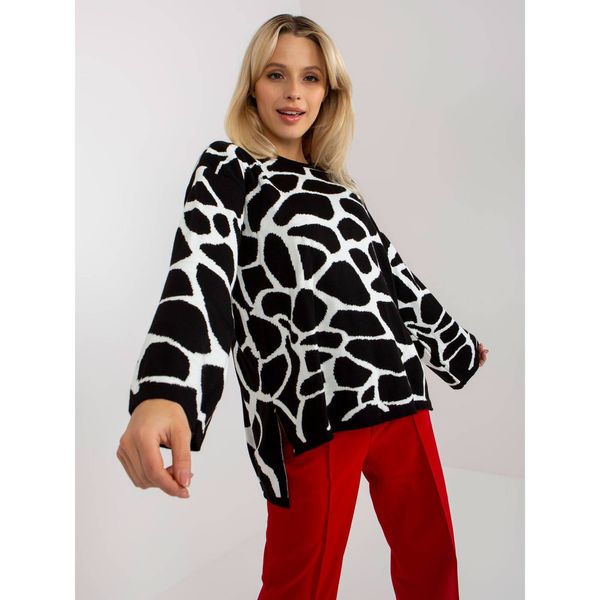 Fashionhunters Black and white patterned oversize sweater