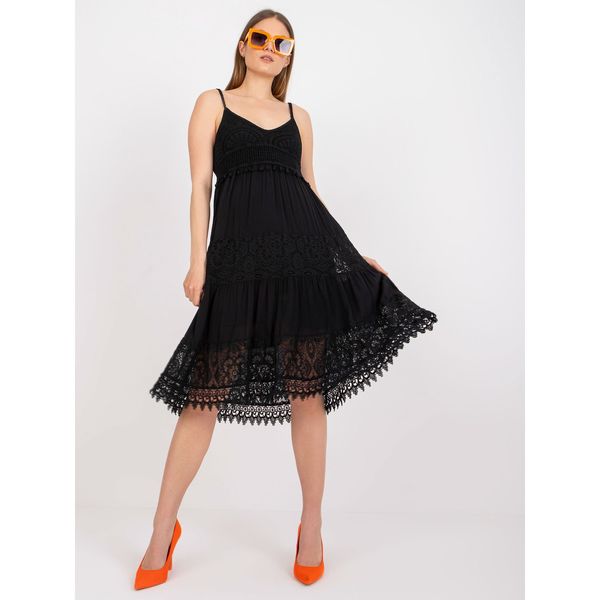 Fashionhunters Black flared dress with straps with OCH BELLA lace