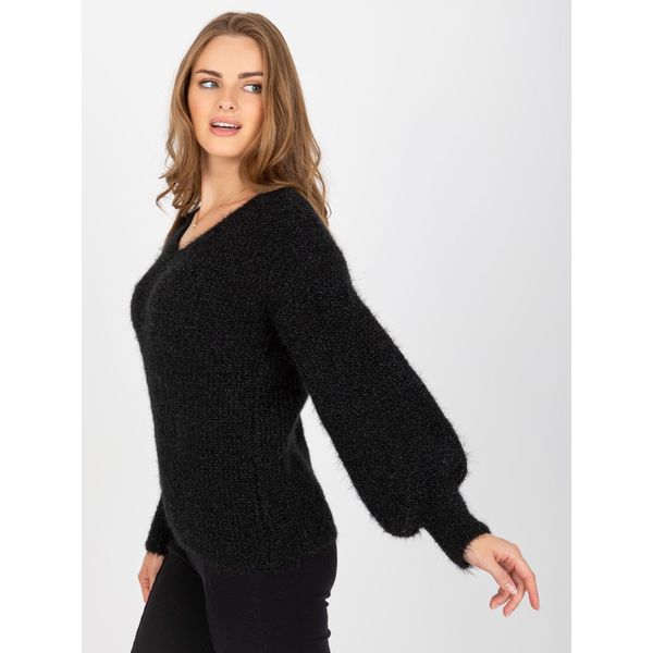 Fashionhunters Black fluffy classic sweater with OCH BELLA wool