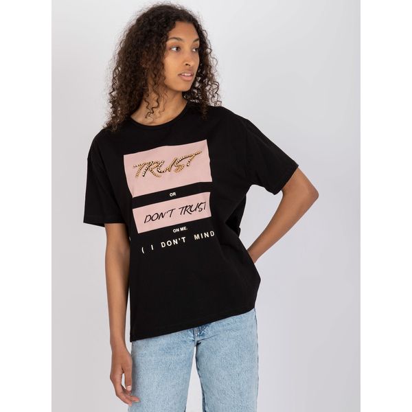 Fashionhunters Black oversize t-shirt with a gold application