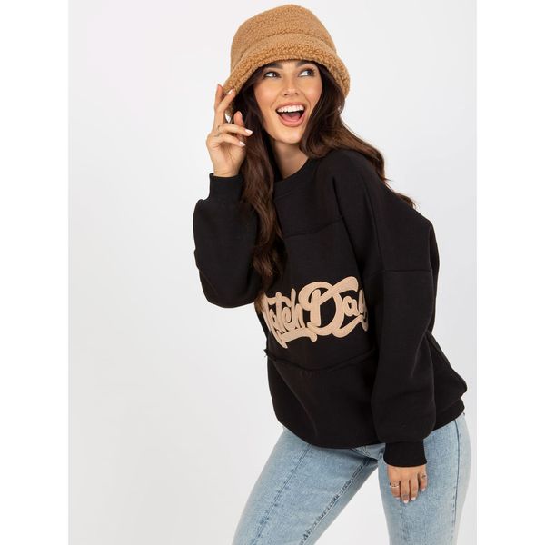 Fashionhunters Black oversized sweatshirt without a hood