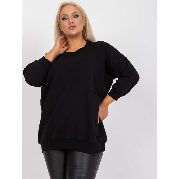 Fashionhunters Black plain plus size basic blouse for everyday use