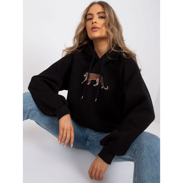 Fashionhunters Black sweatshirt with a hood and long sleeves from Peggy