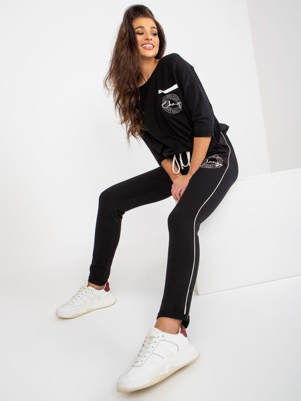 Fashionhunters Black tracksuit with blouse with 3/4 sleeves