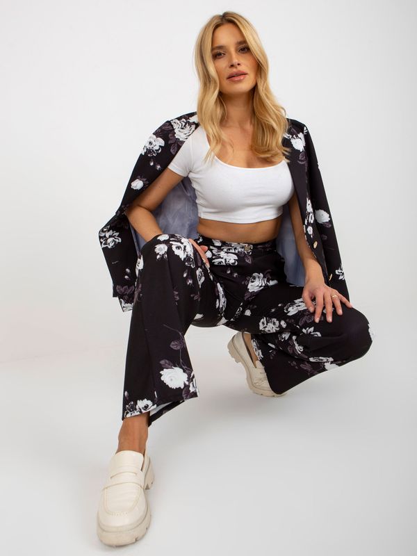 Fashionhunters Black wide fabric trousers with rose suits