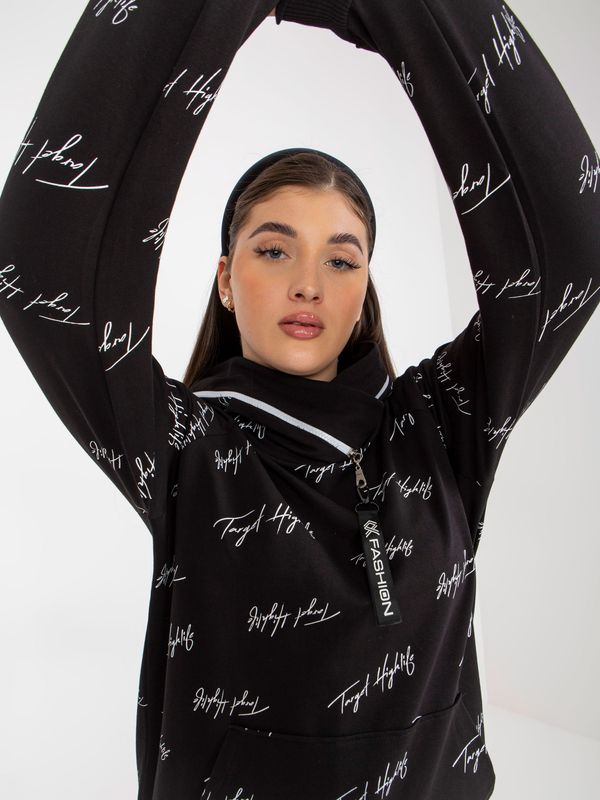 Fashionhunters Black women's plus size sweatshirt with inscription