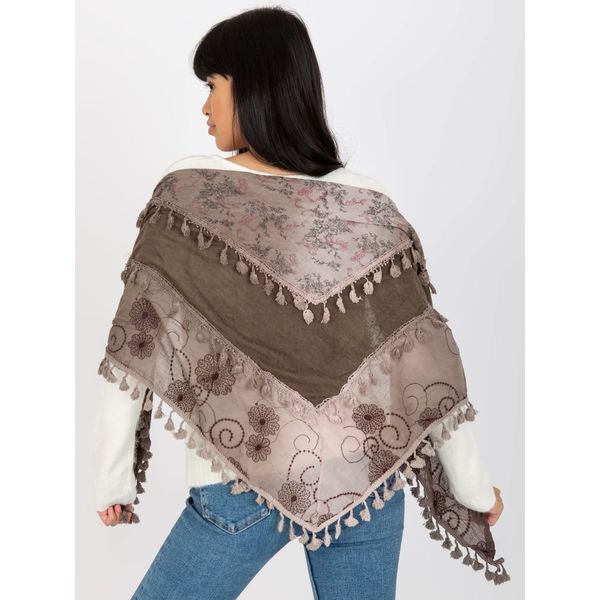 Fashionhunters Brown and beige scarf with a decorative finish