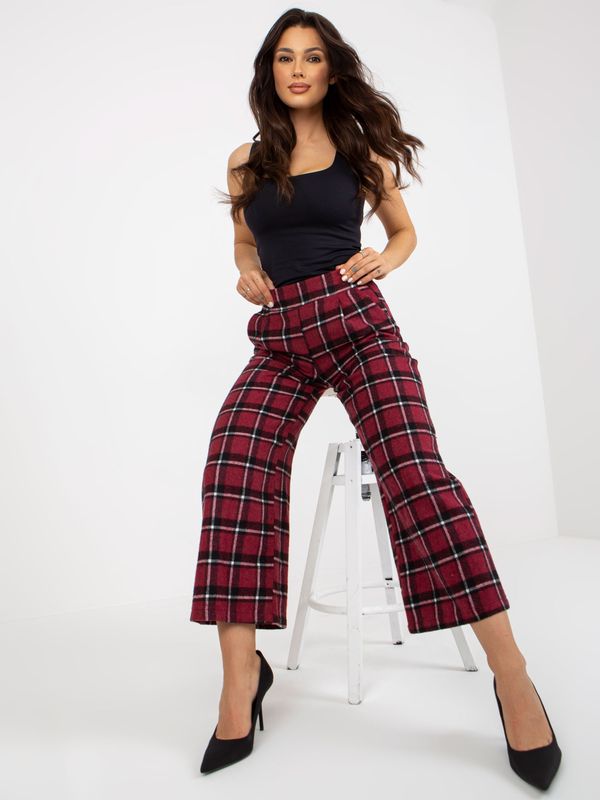 Fashionhunters Burgundy and black plaid wide culotte trousers